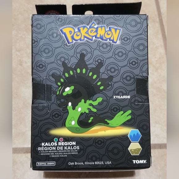 TOMY 2015 Pokemon Trainer's Choice Zygarde Collectible Figure - Picture 2 of 5